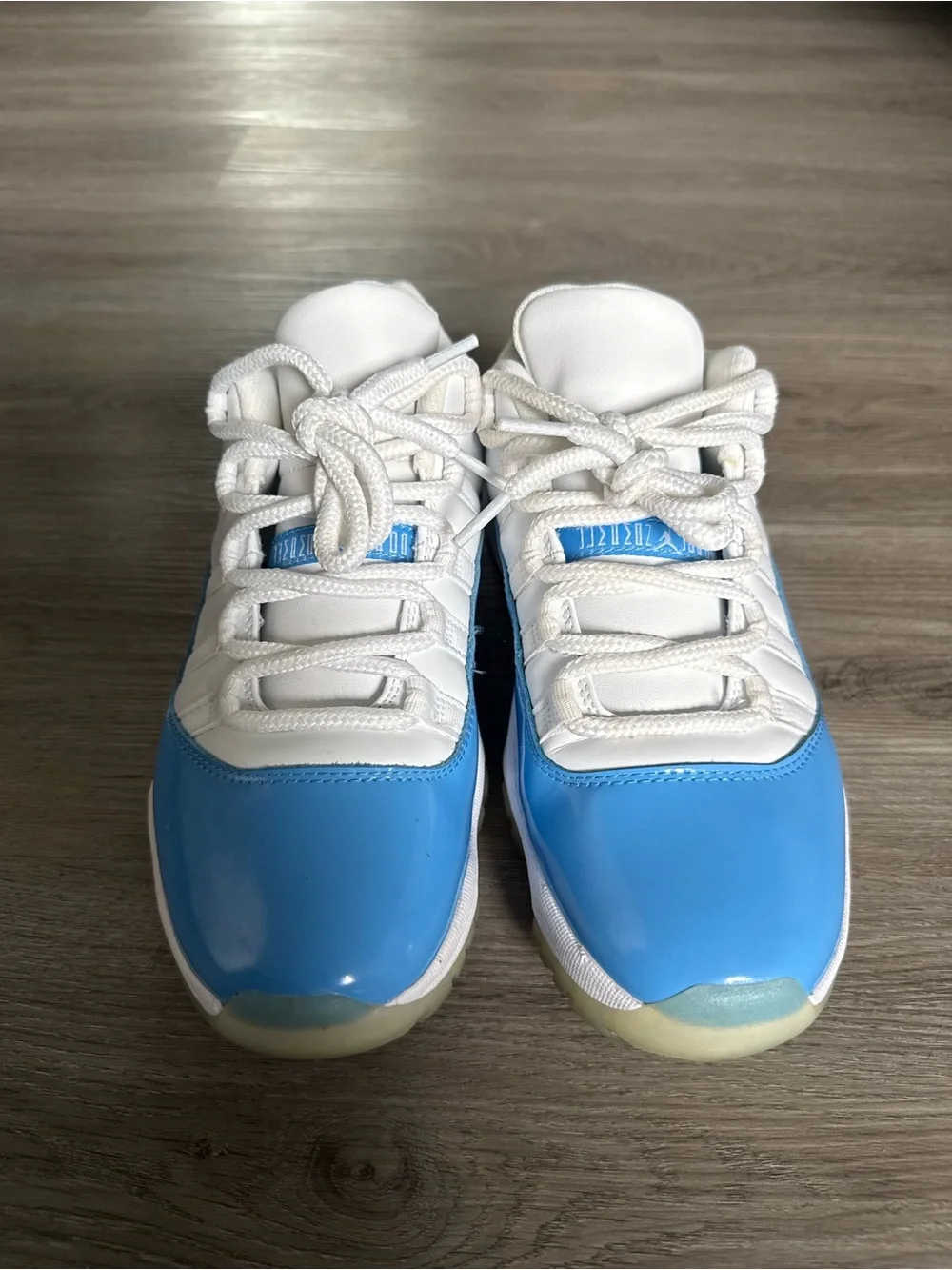 Jordan 11 Retro Low University Blue 2017 men’s size 9 shoes sneakers basketball
